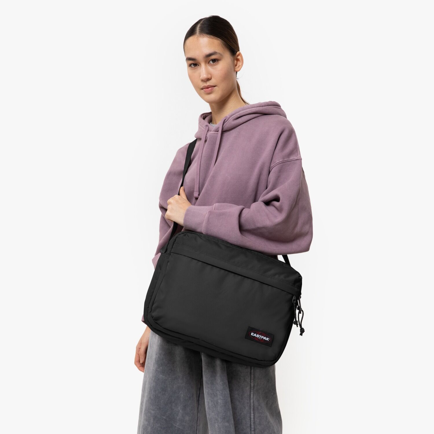 Eastpak Umhängetasche CROSSER Black
