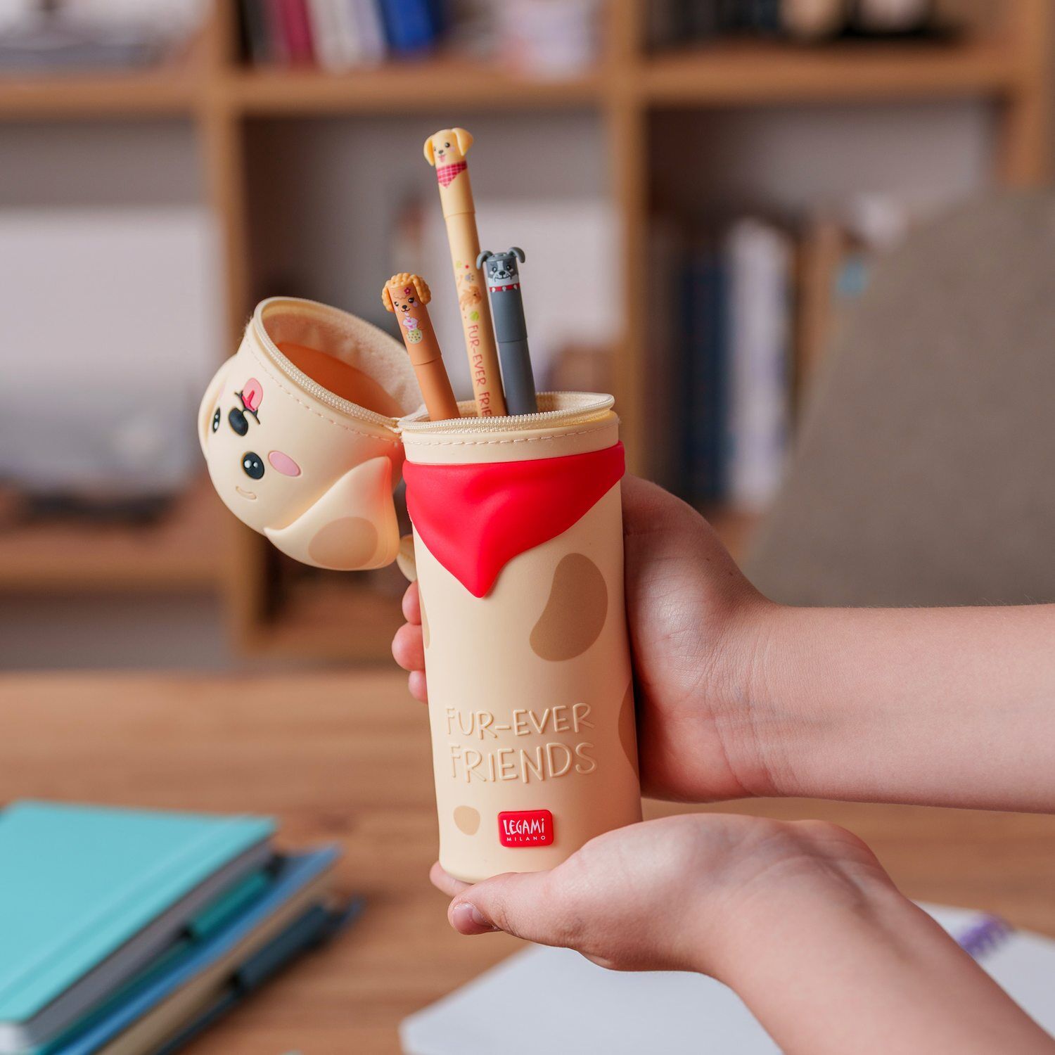 Legami 2-IN-1 Silikon Federmäppchen - KAWAII - GOLDEN