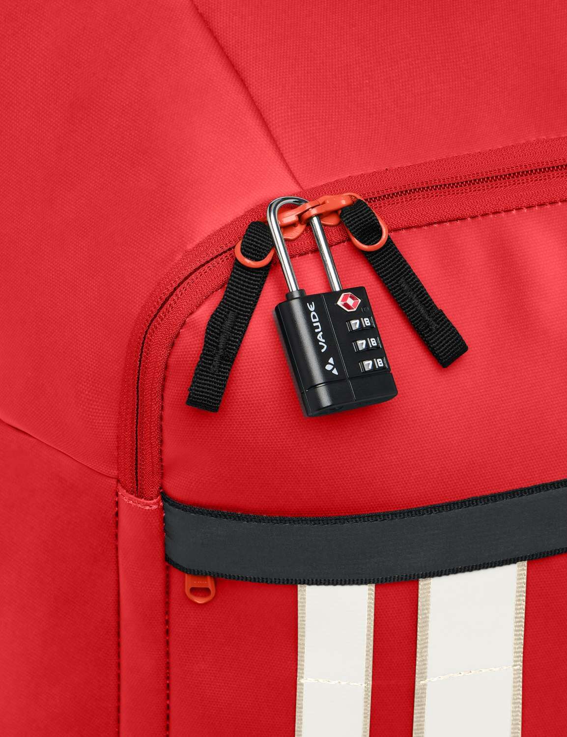 Vaude Koffer Takutea 65, red,