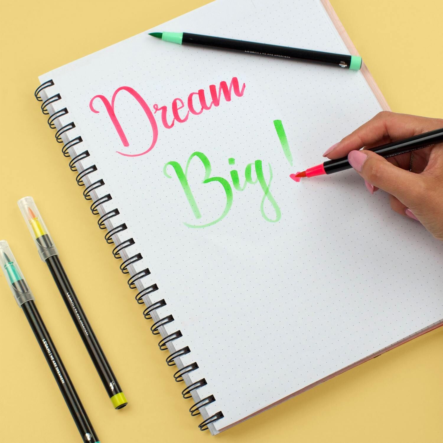 Legami Pinselstifte 12er Set - BRUSH MARKERS - BRIGHT COLOURS