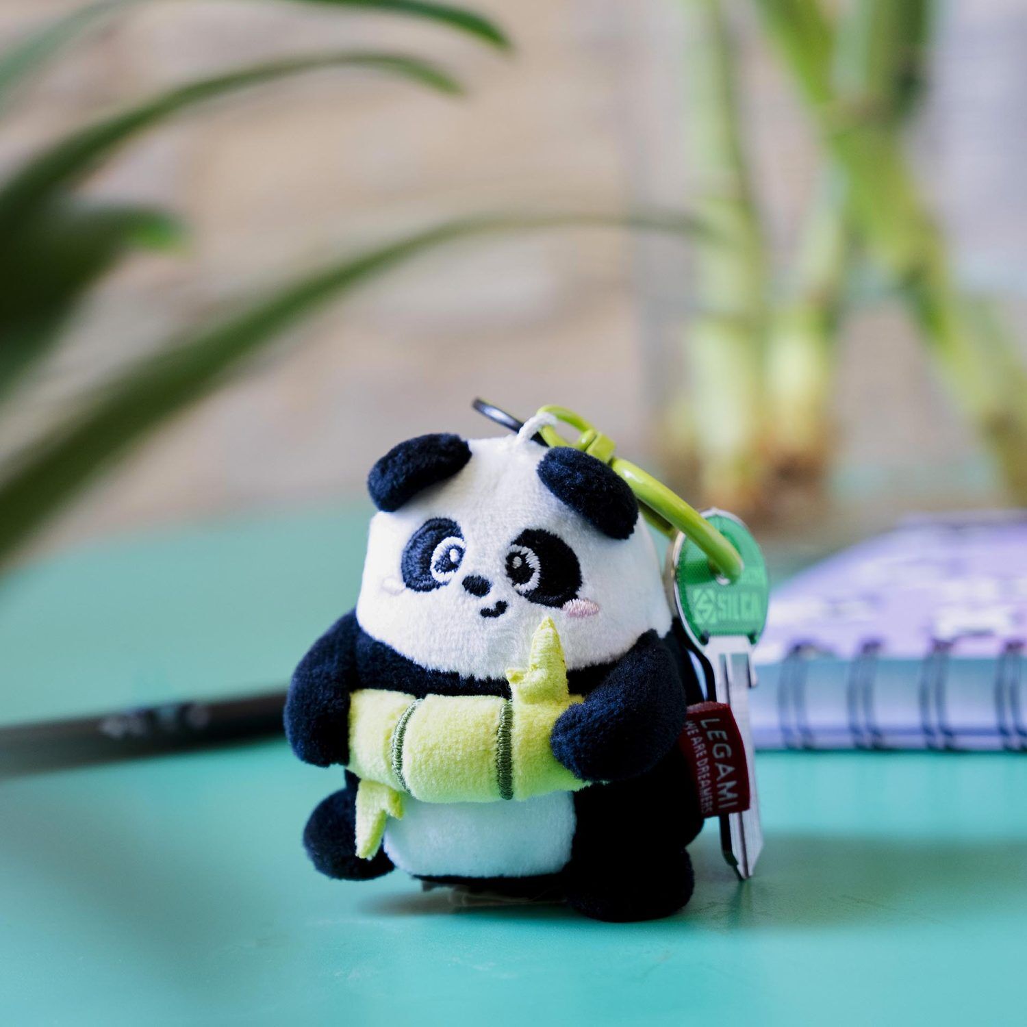 Legami Plüsch-Schlüsselanhänger - SUPER SOFT! - TINY - PANDA