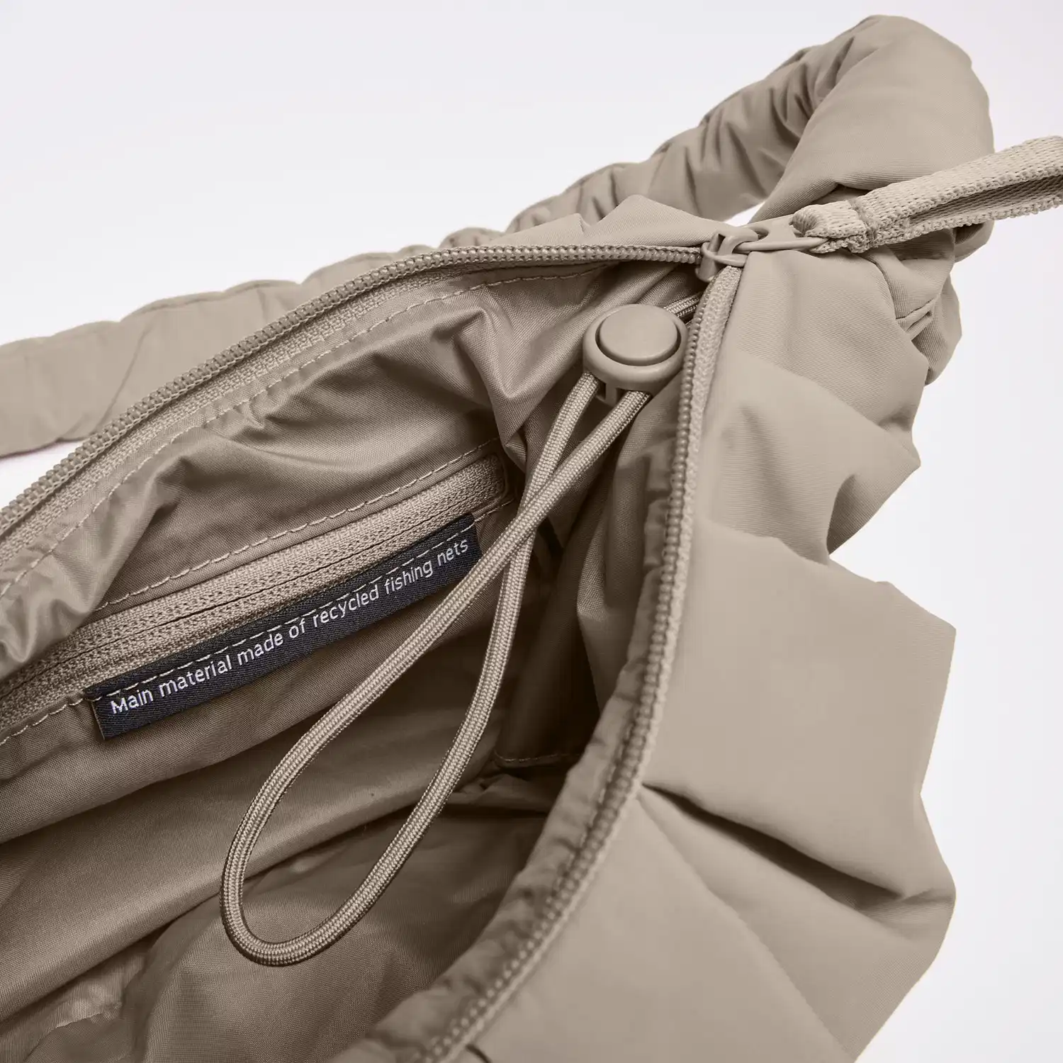 GOT BAG Umhängetasche PLEAT MOON BAG SMALL scallop